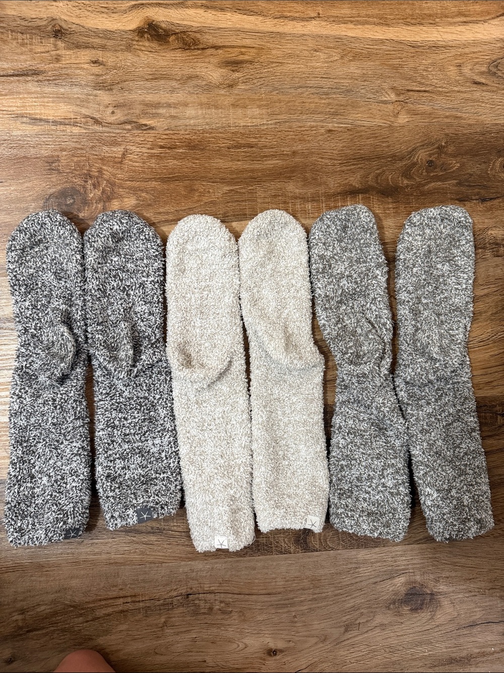 Barefoot Dreams Cozy Chic Fuzzy Womens Lounge Socks Trio - Neutral Tones S/M - Picture 3 of 3
